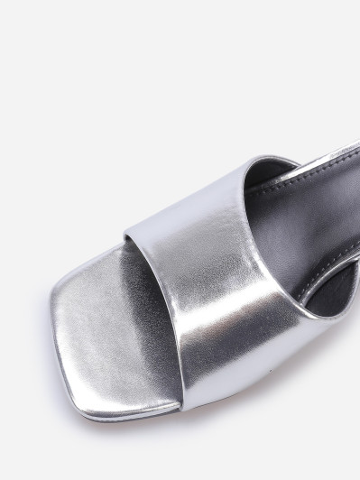 Mules à talon carré