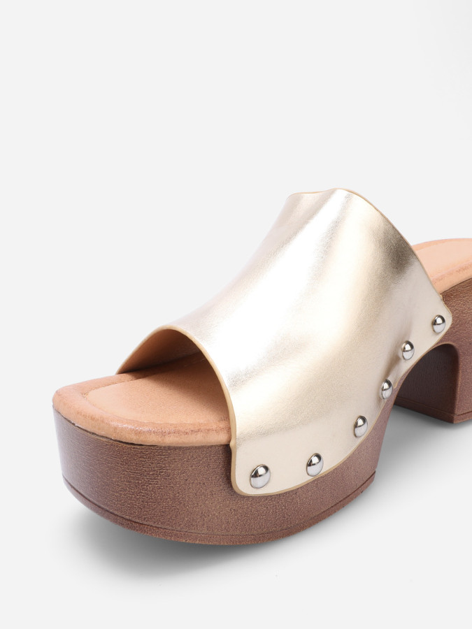 Mules sabots cloutées à plateforme