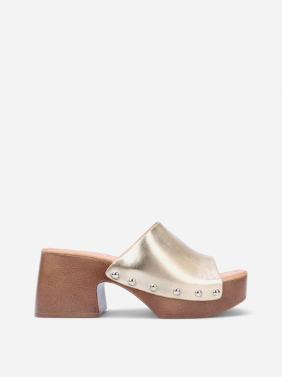 Mules sabots cloutées à plateforme