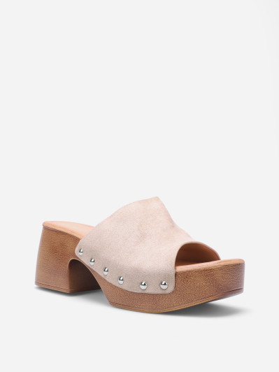 Mules sabots cloutées à plateforme