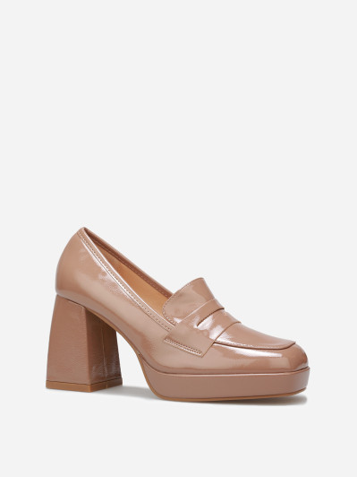 Mocassins vernis à talon