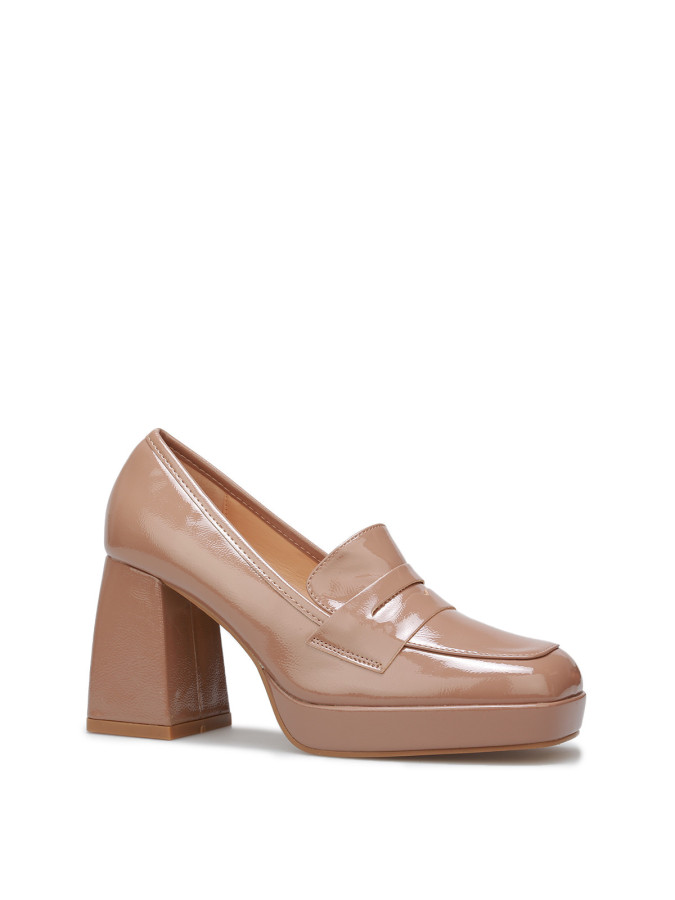 Mocassins vernis à talon
