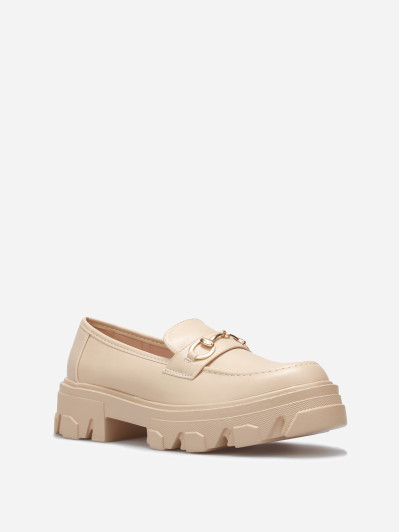 Mocassins crantées avec bride dorée