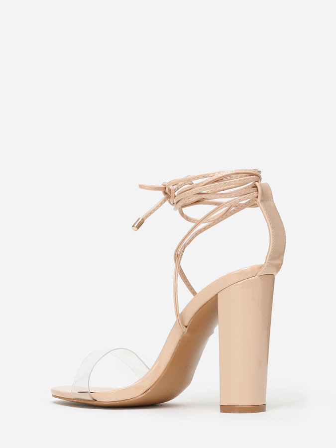 Sandales beiges avec bride transparente et lanière