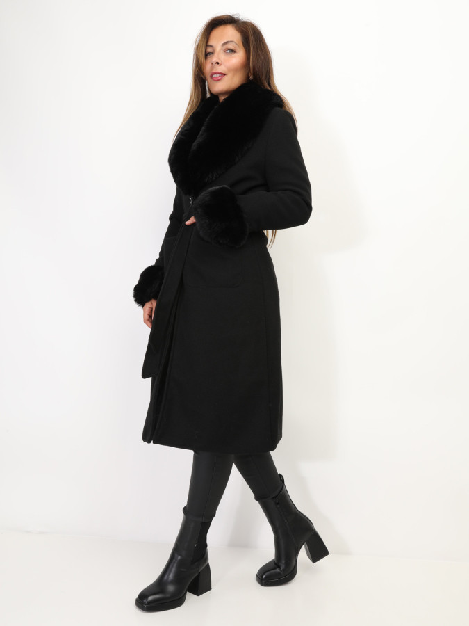 Manteau à col fourré