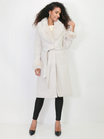 Manteau à col fourré