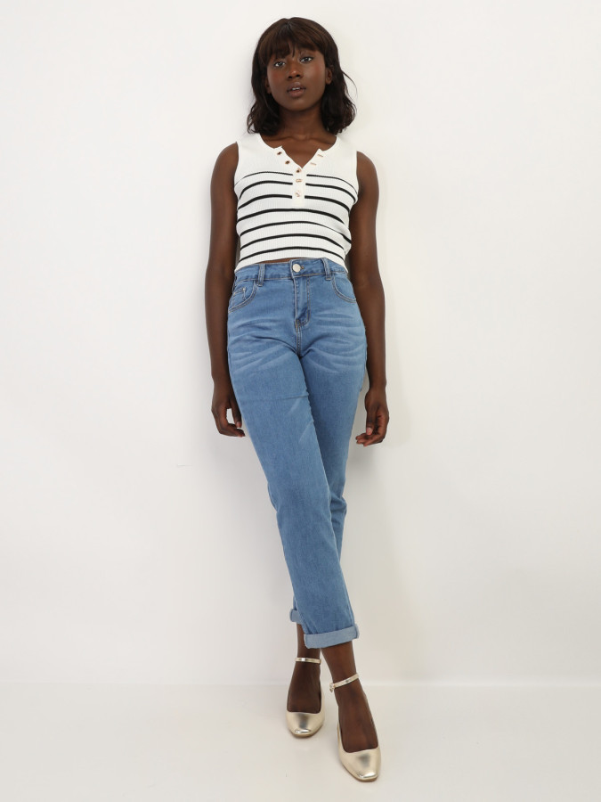 Jeans mom délavé et retroussé