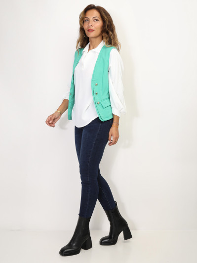 Veston cintré à boutons dorés