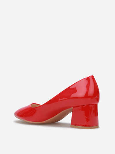 Escarpins vernis à talon carré