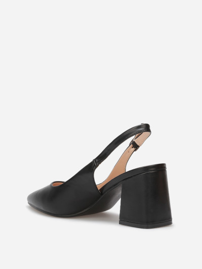 Escarpins pointus à bride réglable