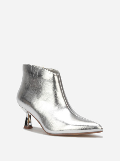 Bottines pointues à petit talon métallique
