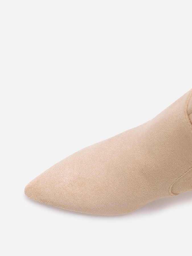 Bottines pointues en suédine à talon aiguille