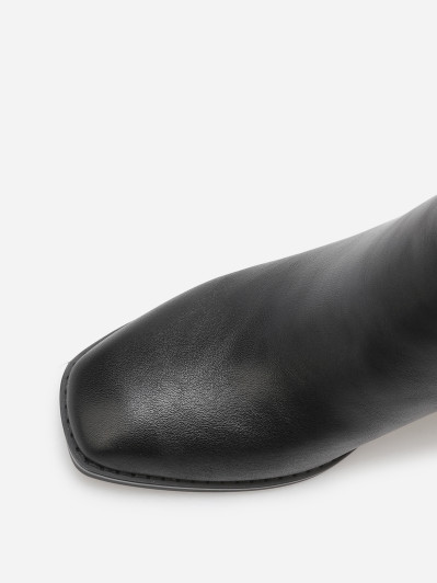 Chelsea à talon et bout carrés