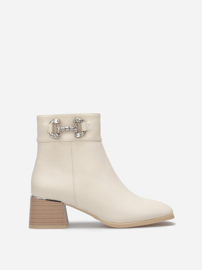 Bottines à bout carré et mors serti