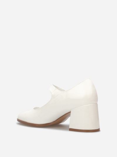 Babies vernies à talon carré