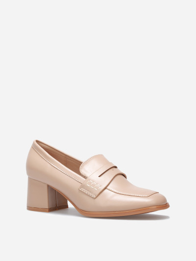 Mocassins à talon et surpiqûres