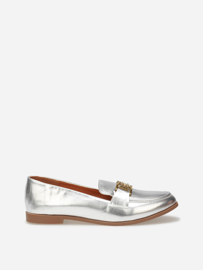 Mocassins classiques à boucle dorée