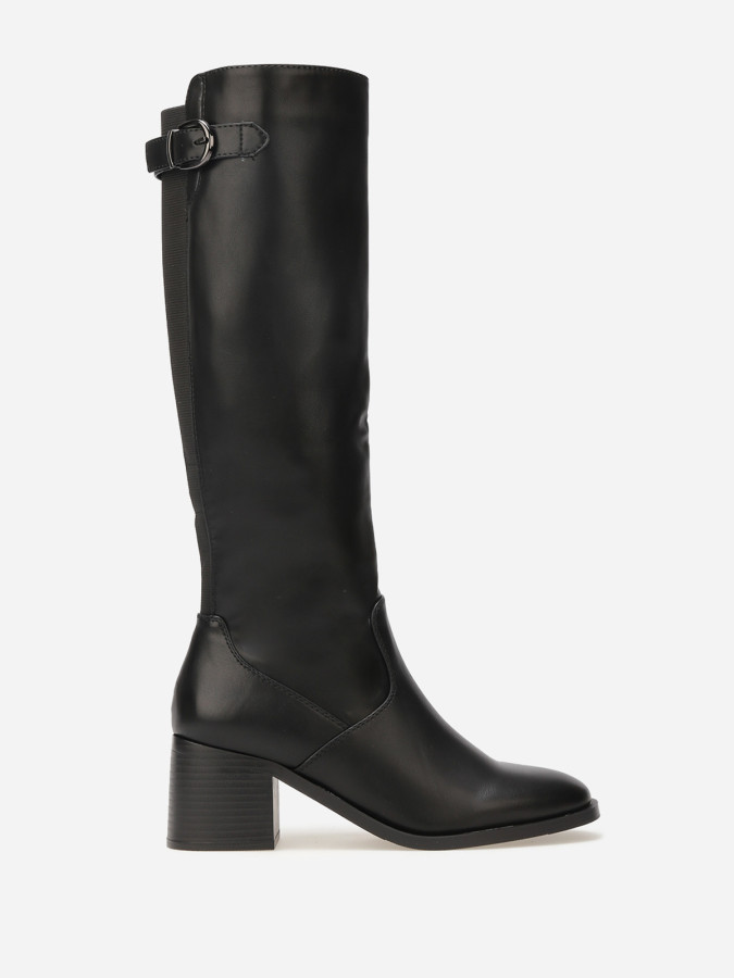 Bottes cavalières à sangle et boucle métallique