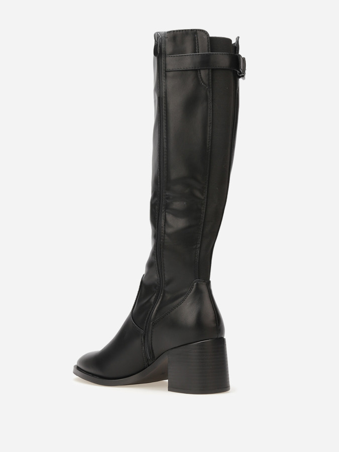 Bottes cavalières à sangle et boucle métallique