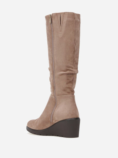 Bottes plissées et compensées en suédine