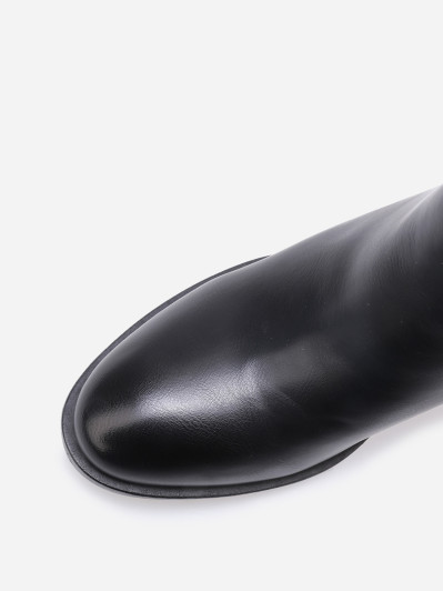 Bottines à bride et boucle métallique