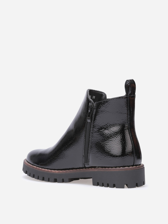 Chelsea vernies à semelle crantée