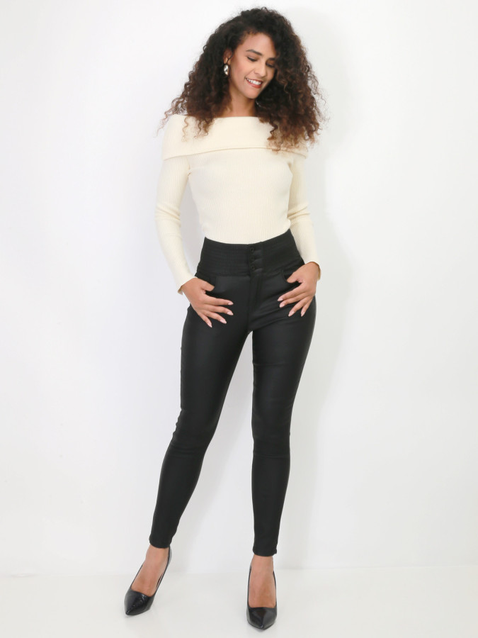 Pantalon enduit cut out