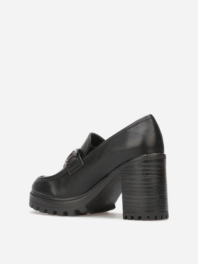 Mocassins à talon cranté