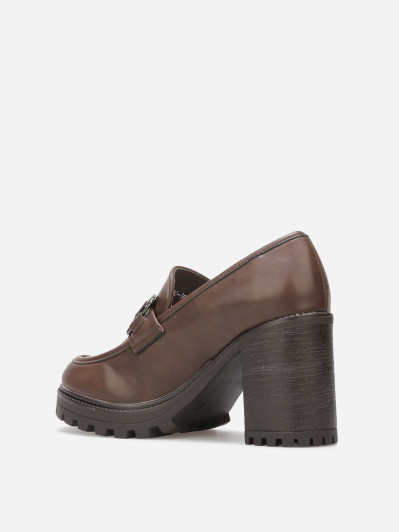 Mocassins à talon cranté