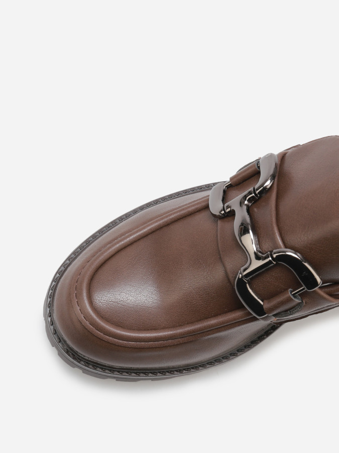 Mocassins à talon cranté