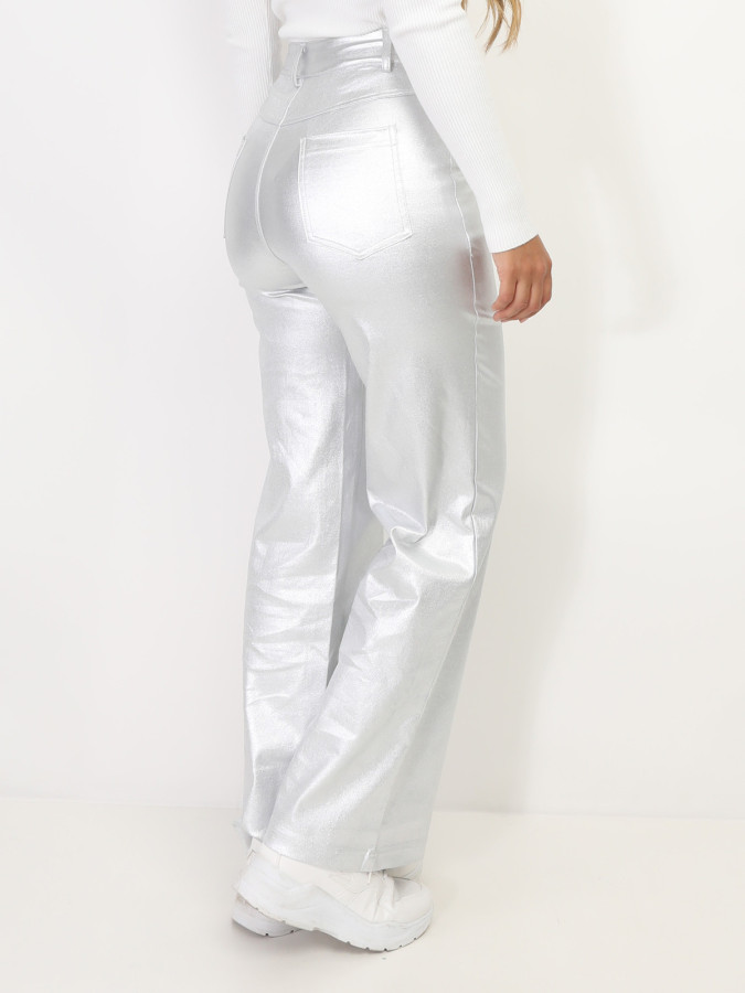 Pantalon évasé et enduit
