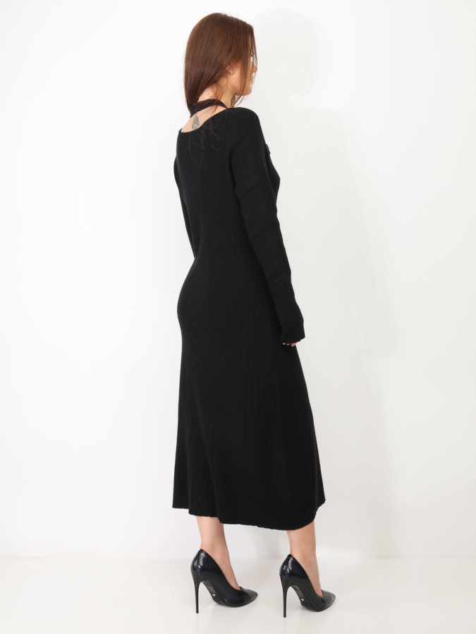 Robe longue cut out à boutons