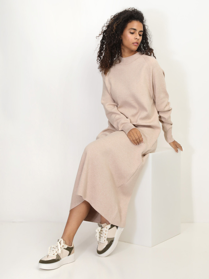 Robe pull longue et ample