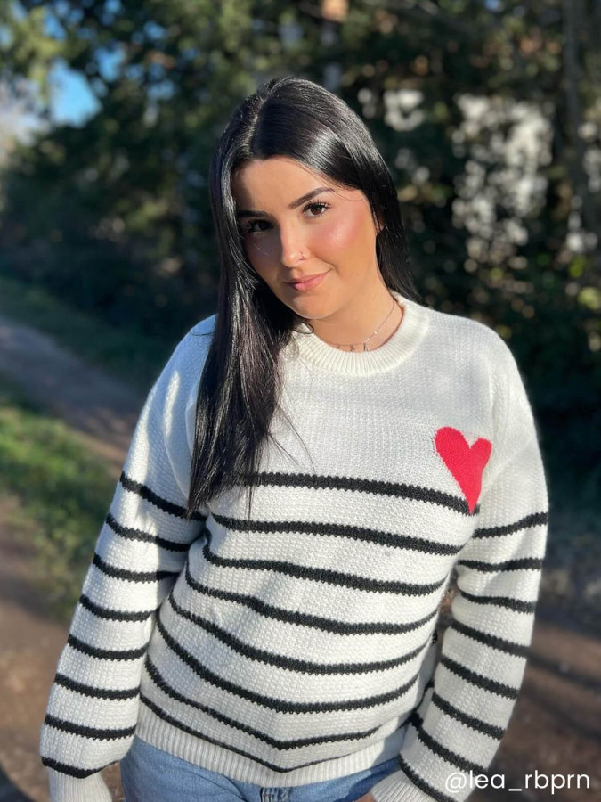 Pull marinière à motif cœur