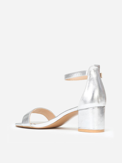 Sandales argentées en simili à petit talon