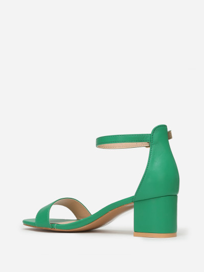 Sandales carrées vertes en simili