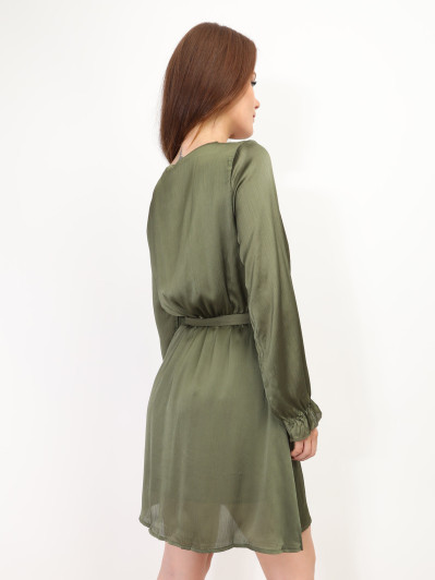 Robe cache-coeur satinée à ceinture