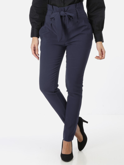 Pantalon avec ceinture à nouer