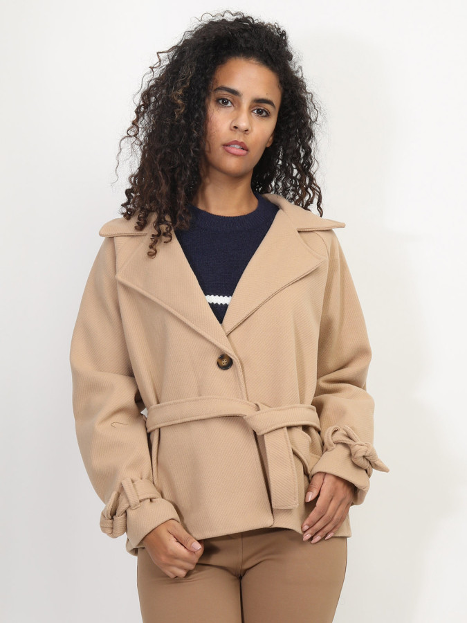 Manteau court à nouer