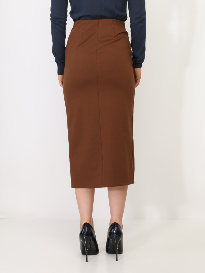 Jupe mi-longue fendue à boutons