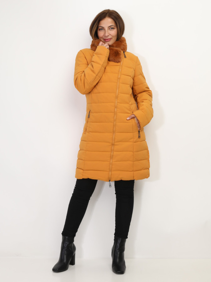 Doudoune cintrée à col fourré