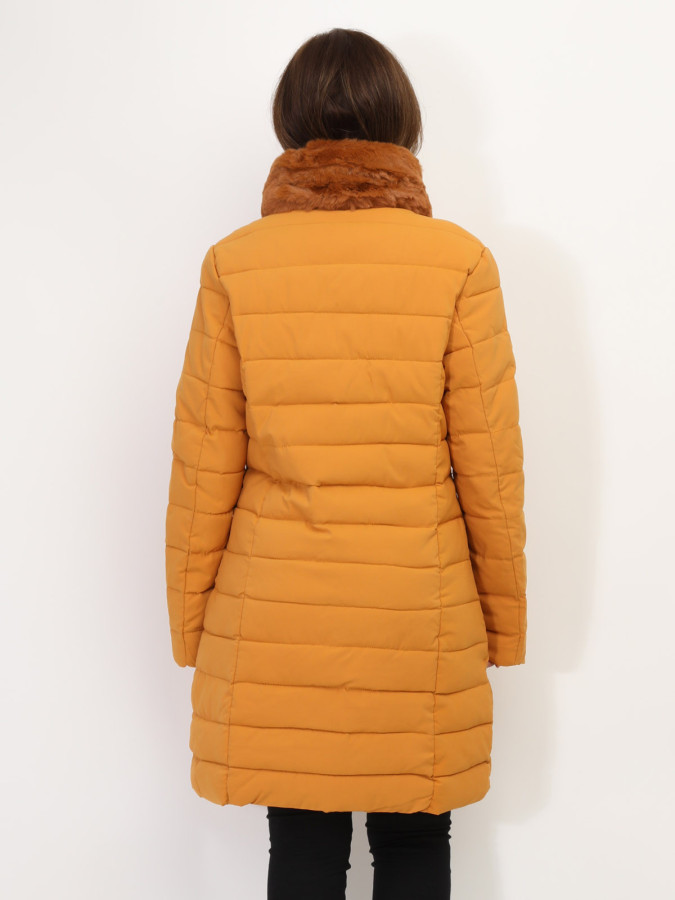 Doudoune cintrée à col fourré