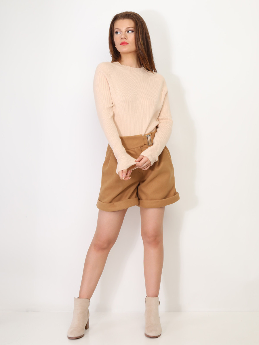 taupe short en cuir taille haute