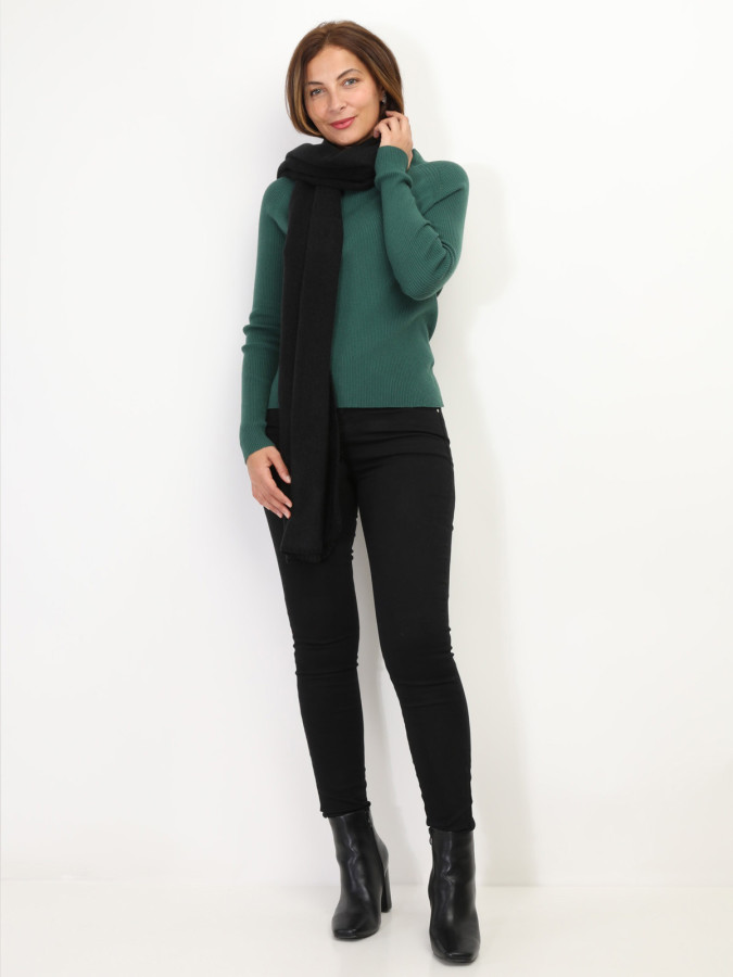 Écharpe unie à bords arrondis