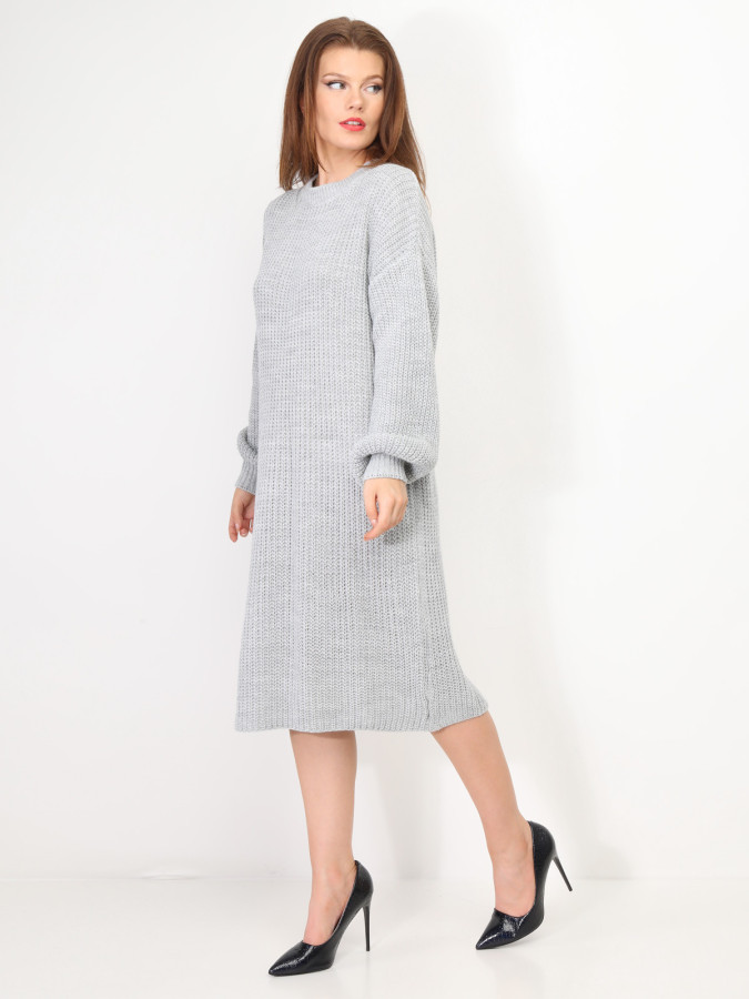 Robe pull mi-longue à manches bouffantes