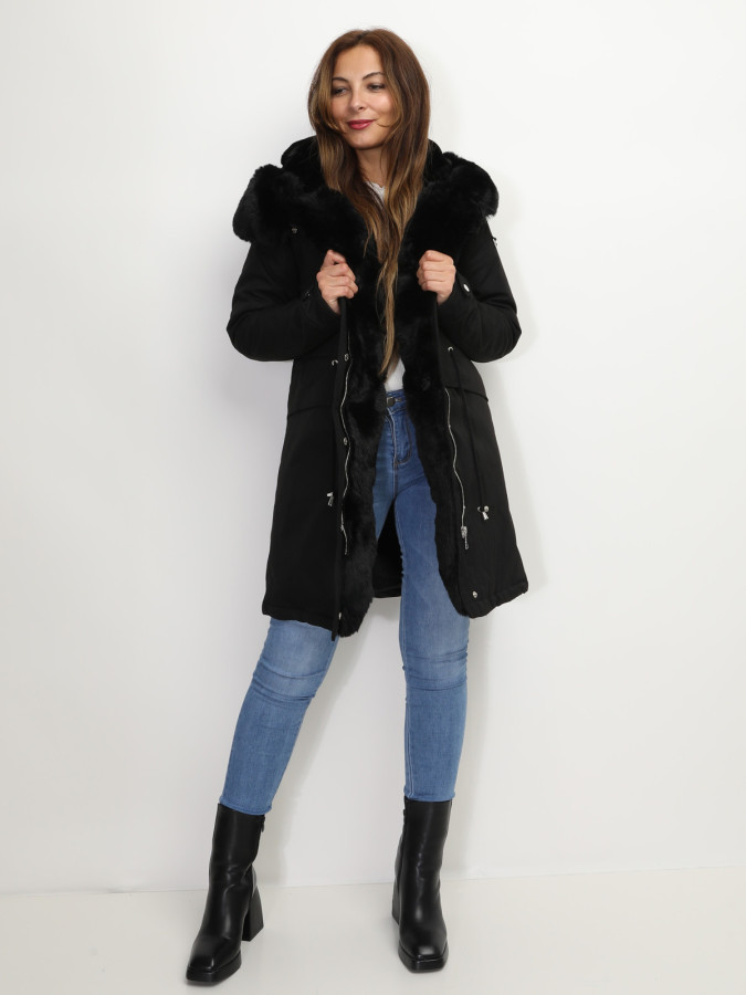 Manteau parka avec détails fausse fourrure