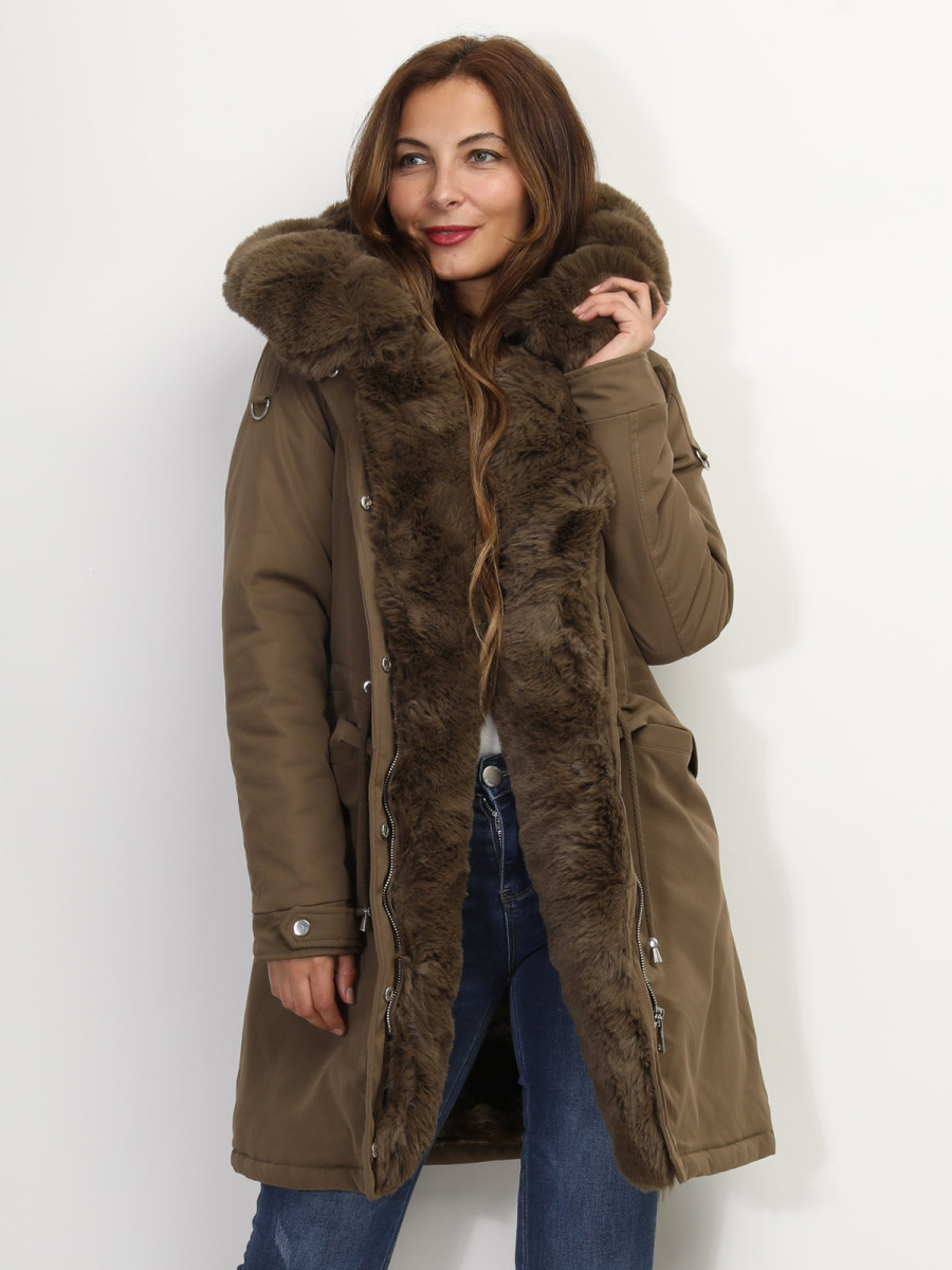 Manteau parka avec détails fausse fourrure