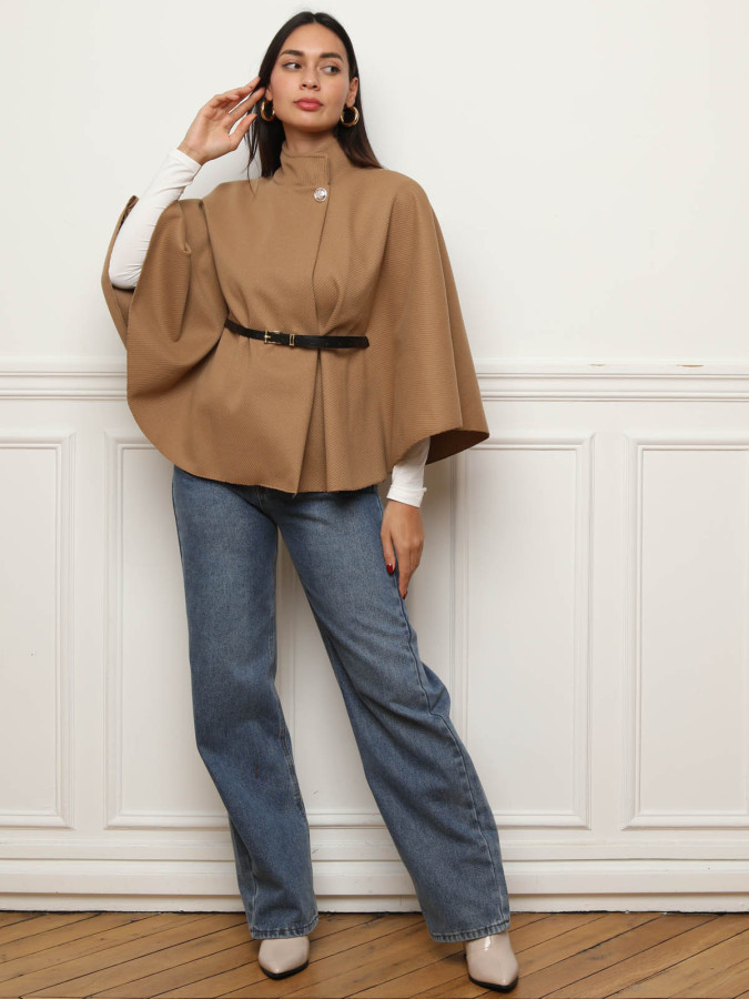 Cape ceinturée camel avec boutons