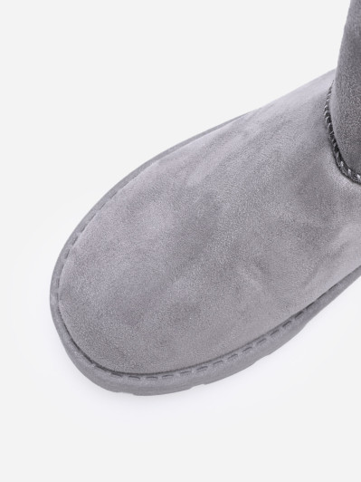 Boots en suédine fourrées