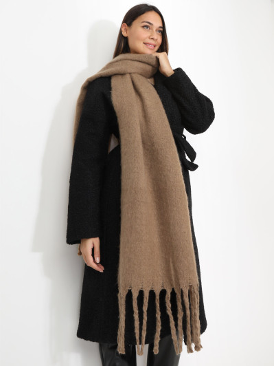 Écharpe duveteuse à franges